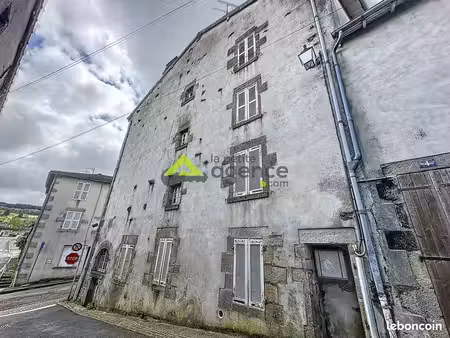 immeuble 160 m² bourganeuf
