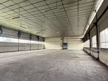 bureaux 1213 m² terrasson-lavilledieu