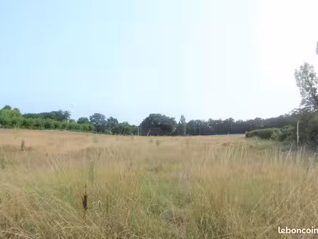 terrain 9 000 m² eymet