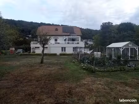 belle et grande maison