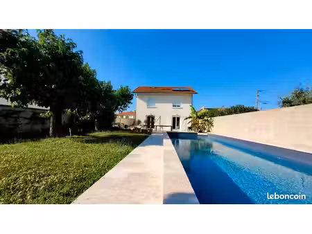 maison 6 pièces 140 m²