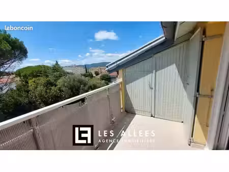studio 1 pièce 2 241 m²