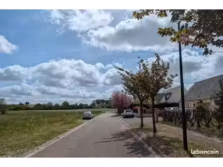 terrain 1 080 m² coltainville