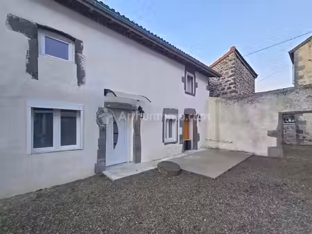 manzat - maison 4 pièces de 75 m²