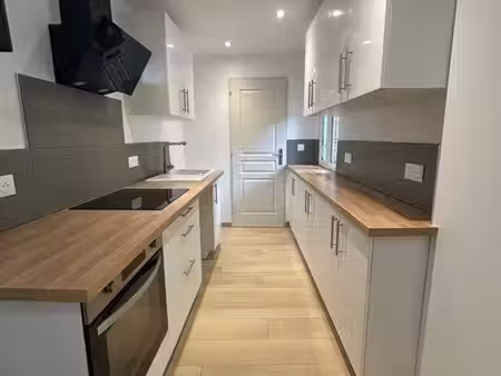 maison de ville avec extérieur