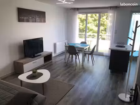 joli t2 de 45 m2 avec parking sous-sol et cave