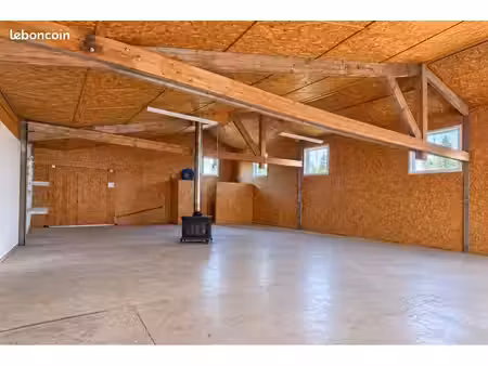 local 180 m² à langlade – artisan  stockage  e-commerce ou nouveau projet