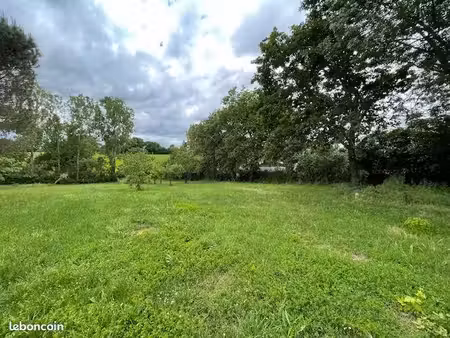 terrain 564 m² le burgaud