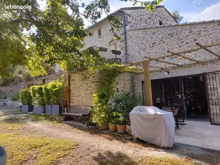 maison en pierre