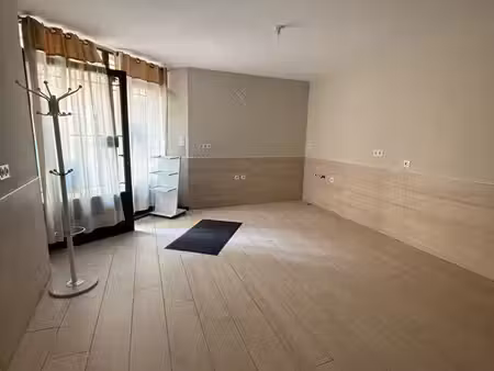 local commercial