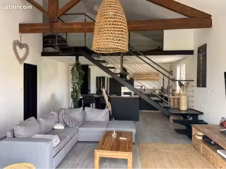 loft meublé atypique de 85 m² avec mezzanine  dressing et balcon – saint-gilles