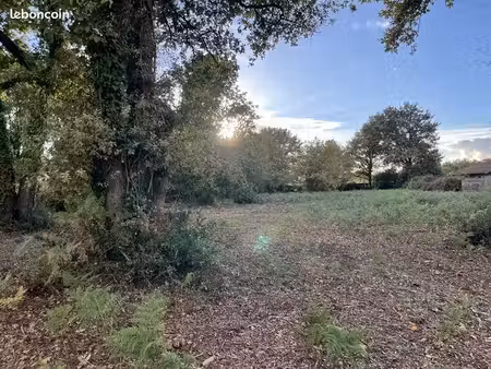 terrain à bâtir de 869 m² à le barp (33)