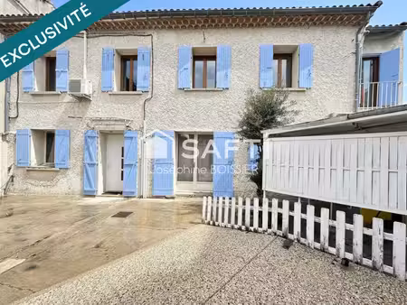 a visiter sur le pontet (84) magnifique maison de ville de 105 m² env. avec une cour de 70