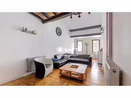 maison atypique au cœur du village