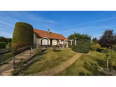 pavillon sur sous sol de 188m2 sur 3844m2 de terrain