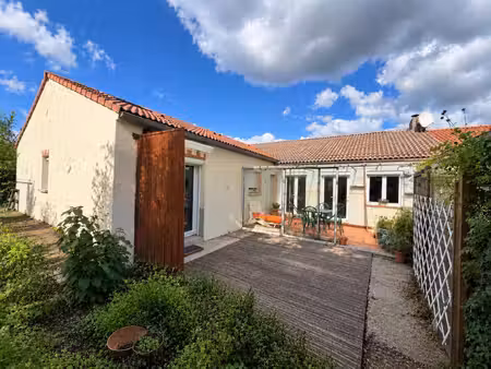maison familiale de 150 m² à port-saint-père