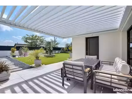 villa contemporaine avec vue