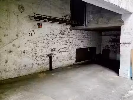 grand parking 22m2 + cellier sécurisé 9m2 montpellier saint denis