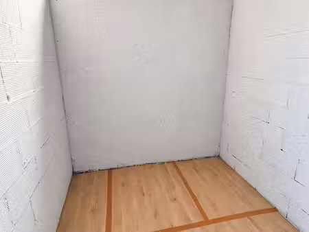 loue cave /box 4.15m2 par h2.55m