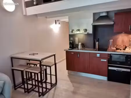 ? à vendre – appartement rénové avec mezzanine et parking – saint-gély-du-fesc (34980)