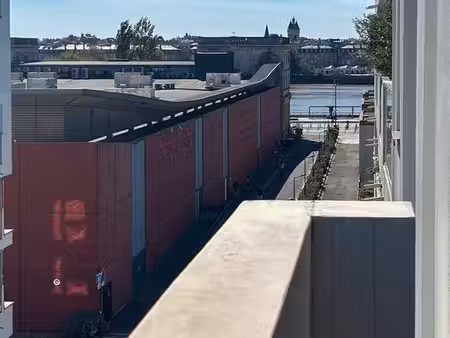 t2 45 m² bordeaux bastide  terrasse  parking  dpe a  loué