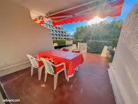 studio 1 pièce 28 m²