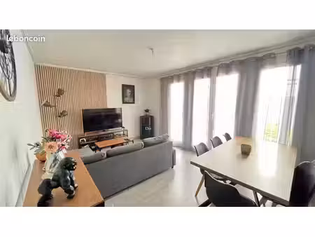 appartement 56m2 - centre ville de joué les tours - cave et ascenseur