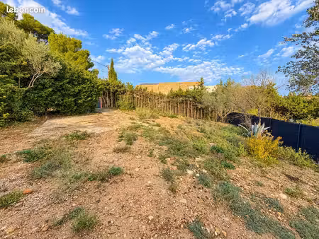 restinclières - terrain viabilisé de 460m² au calme  piscinable  avec permis accordé pour 