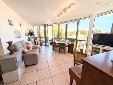 appartement 3 pièces atypique et volumineux balaruc-les-bains