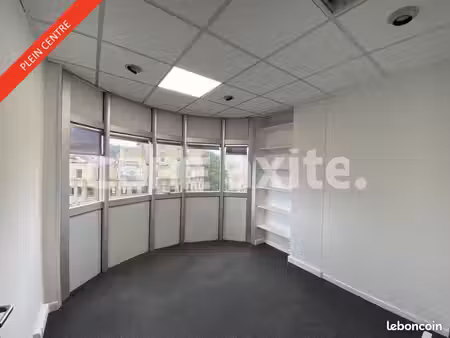 bureaux 126 m² bourgoin jallieu