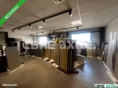 local commercial 515 m² les abrets