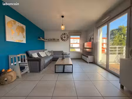 appartement 3 pieces - 66m2 - centre ville la verpillière