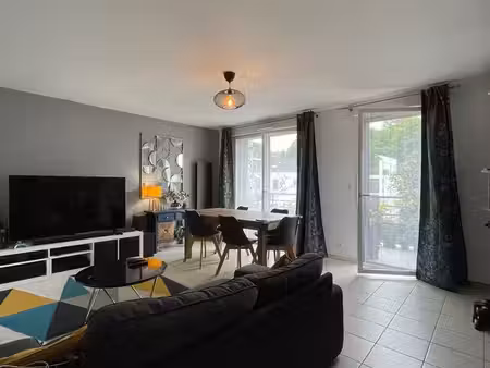 apt t3 résidence saint grégoire  avec clim et 2 parking souterrain