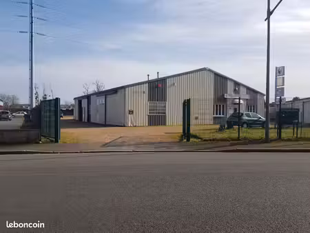 location local commercial