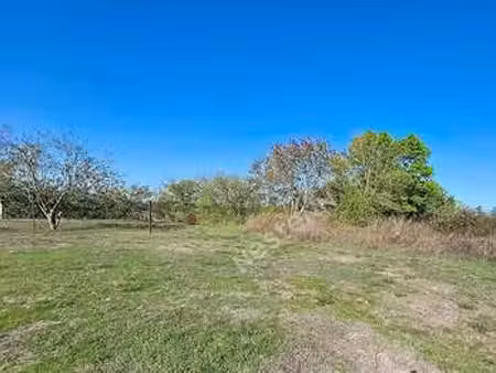 vente terrain à vair-sur-loire (44150) : à vendre / 519m² vair-sur-loire