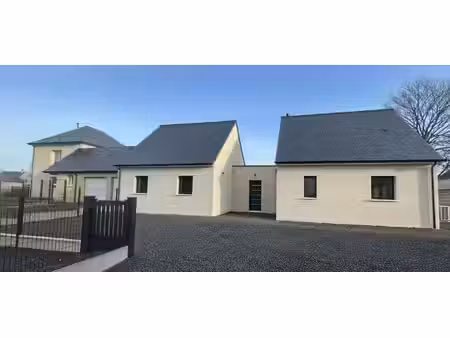 maison de plain-pied moderne : l'investissement serein.