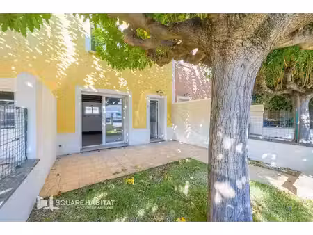 althen des paluds. maison de charme 70 m² jardin 2 chambres 2 parkings coeur de village