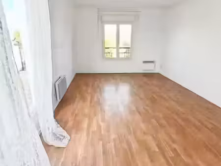 location appartement 2 pièces 40.02 m² à crepy-en-valois (60800)  699 €