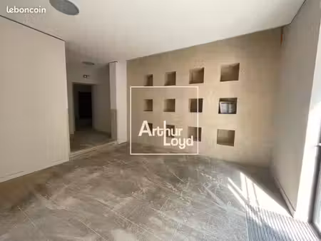 local commercial 117 m²