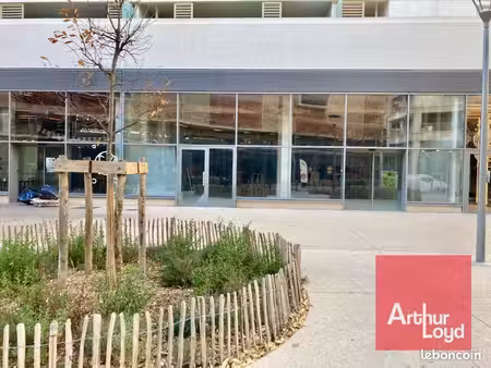 local commercial 527 m²