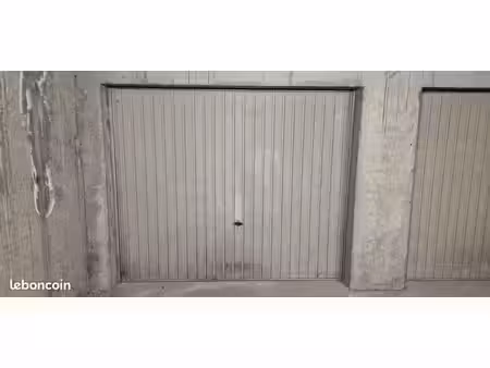 garage/box 15 m² varces allieres et risset
