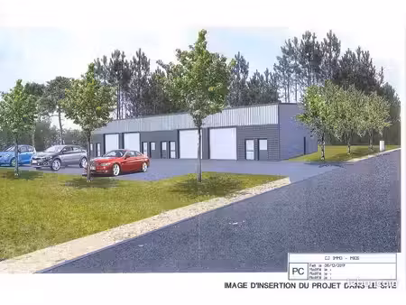 local activite mitoyen 136m²