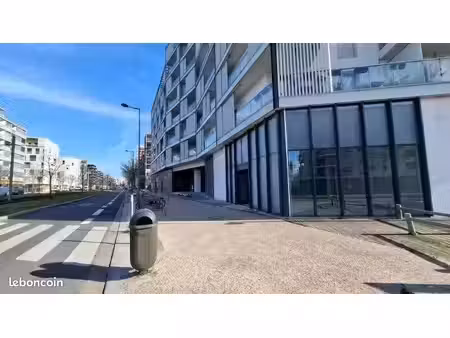 local commercial 155 m²