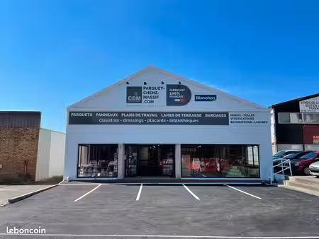 local commercial mérignac soleil 435m2