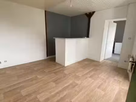 location appartement 2 pièces à cholet (49300) : à louer 2 pièces / 28m² cholet
