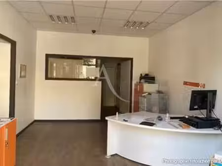 location bureaux et commerces à fontenay-le-comte (85200) : à louer / 58m² fontenay-le-com