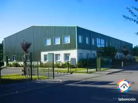 entrepôt 120 m² villefontaine