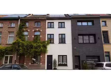 maison à louer à gent pour € 1.400 avec 4 chambres à coucher