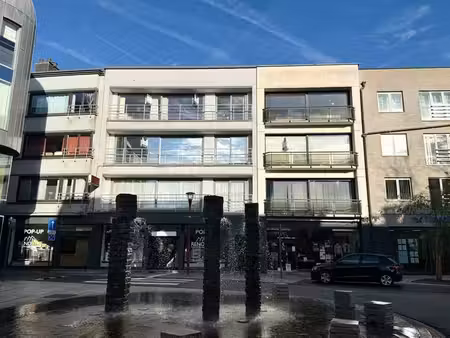 spacieux et lumineux appartement au centre de renaix!