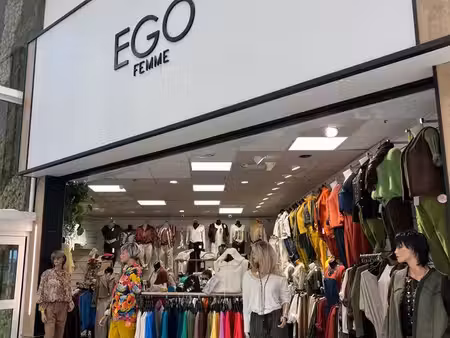 pas de porte à céder au cœur du centre commercial [url masquée pour votre sécurité] bourgo